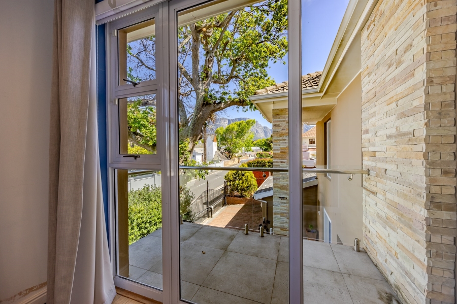 5 Bedroom Property for Sale in Kenilworth Upper Western Cape